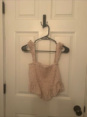 AE Ruffle Crop Top - Light Beige
